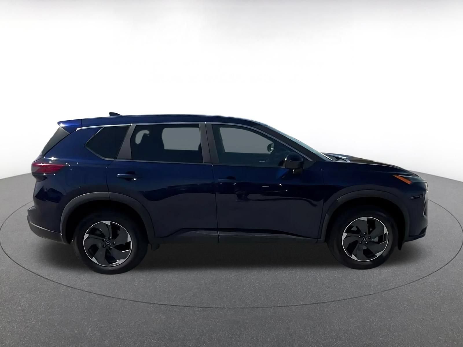 Used 2025 Nissan Rogue SV AWD/4WD image 15