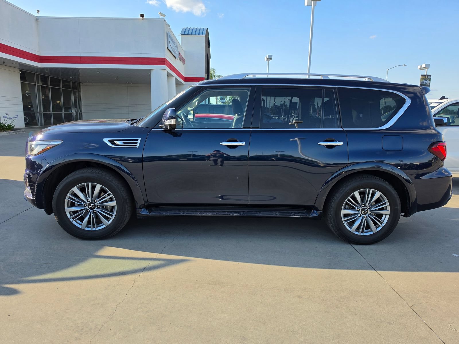 Used 2024 INFINITI QX80 Luxe AWD/4WD image 4
