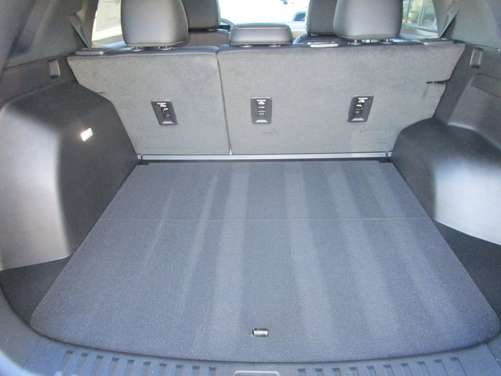 New 2026 Chevrolet Equinox ACTIV w/ Convenience Package III image 12