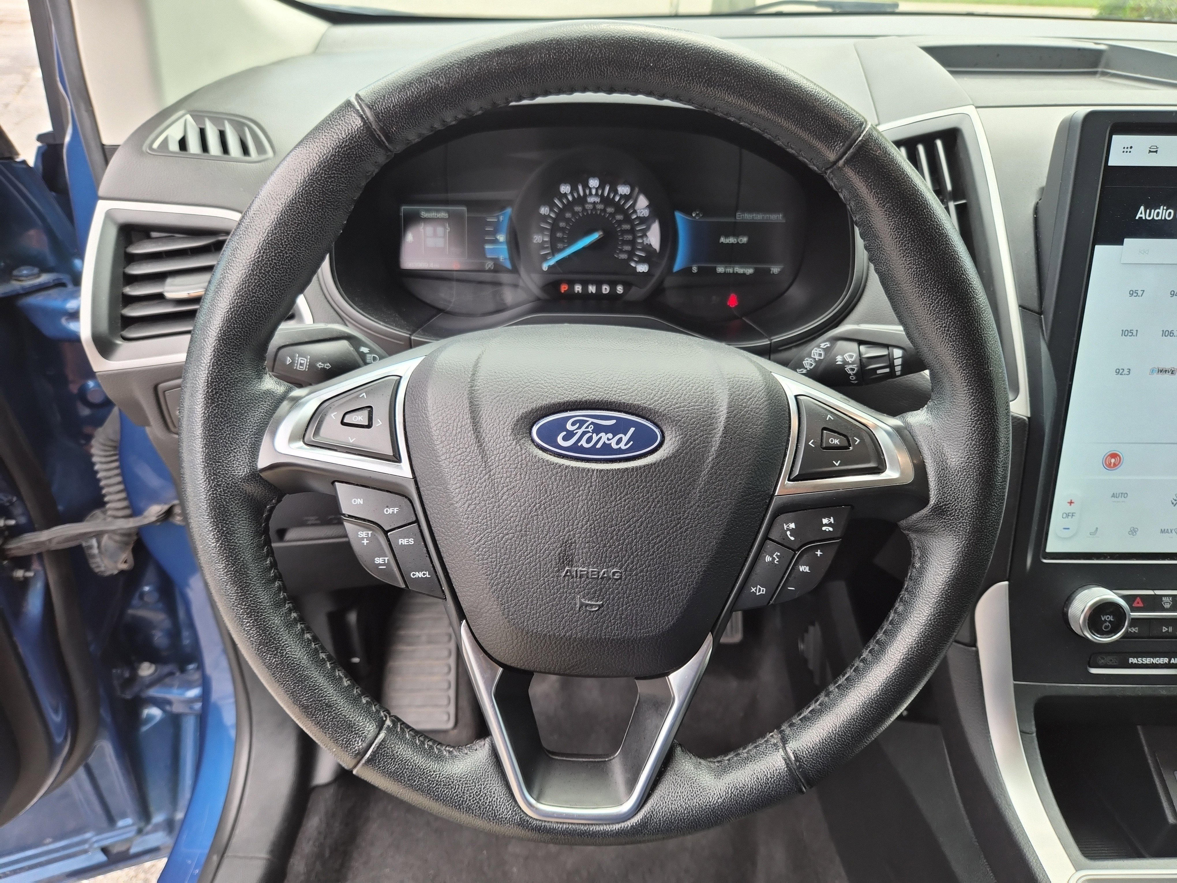 Used 2023 Ford Edge SEL image 24