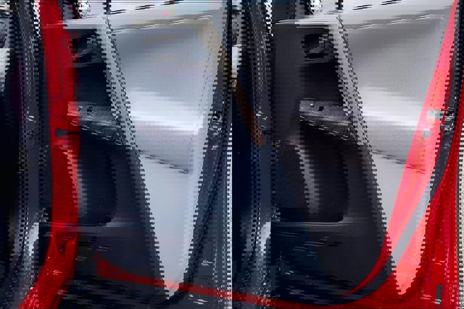 Used 2013 Toyota RAV4 XLE image 22