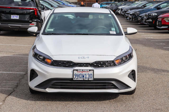 Used 2023 Kia Forte LXS FWD image 3