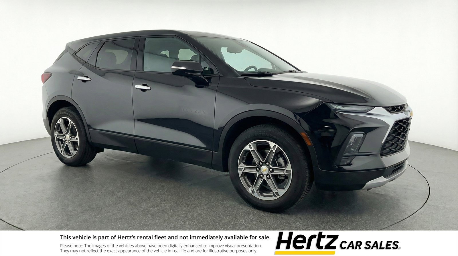 Used 2025 Chevrolet Blazer LT image 1