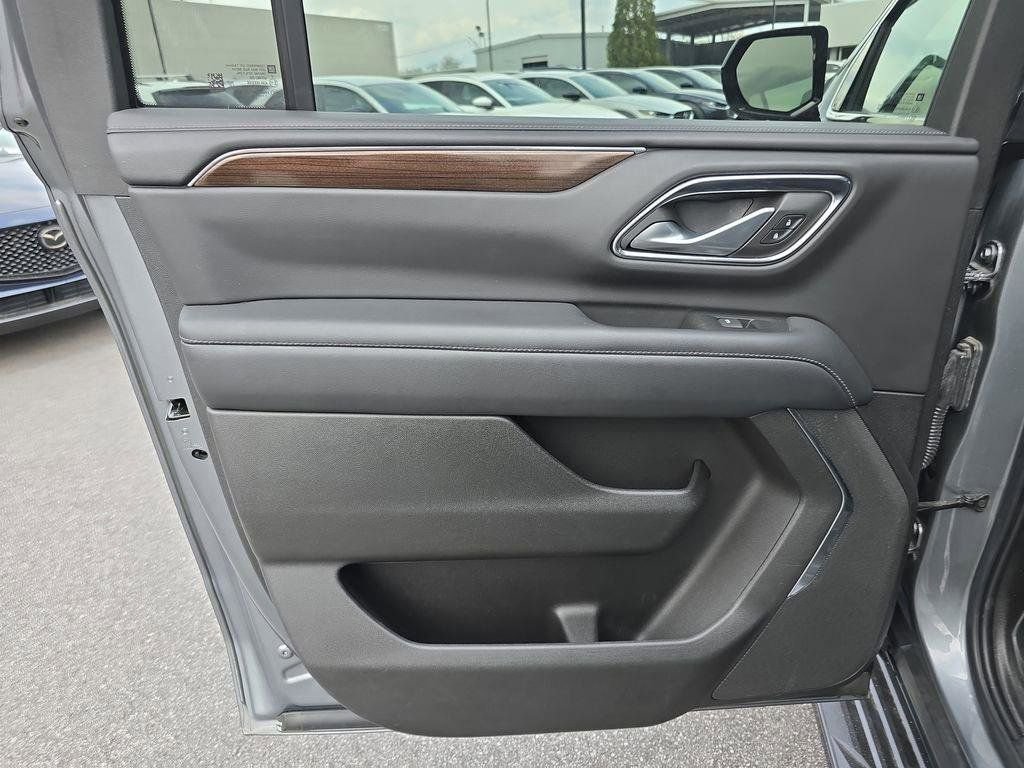 Used 2022 GMC Yukon XL SLE image 14