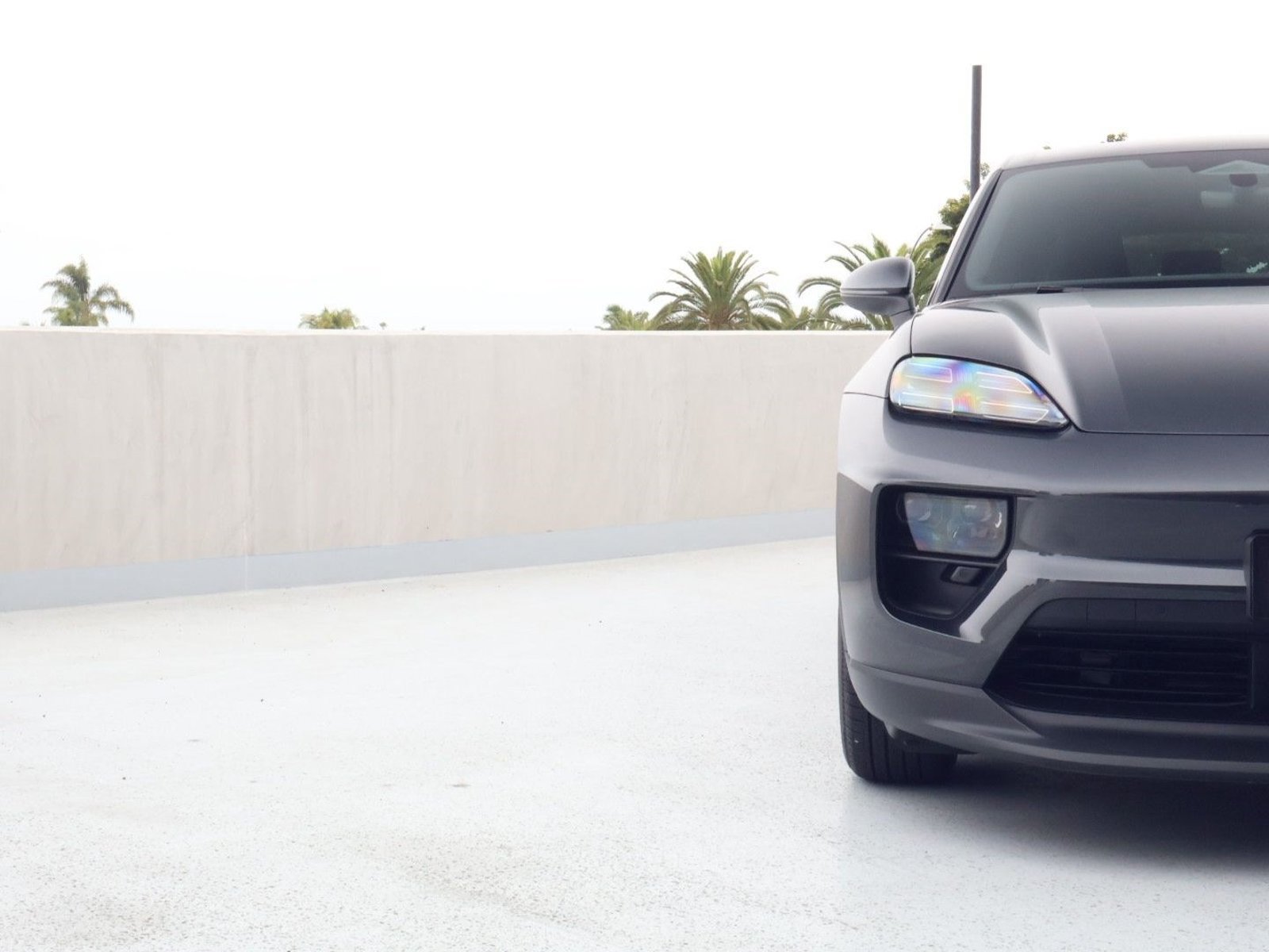 Used 2025 Porsche Macan Electric w/ Premium Package RWD image 12
