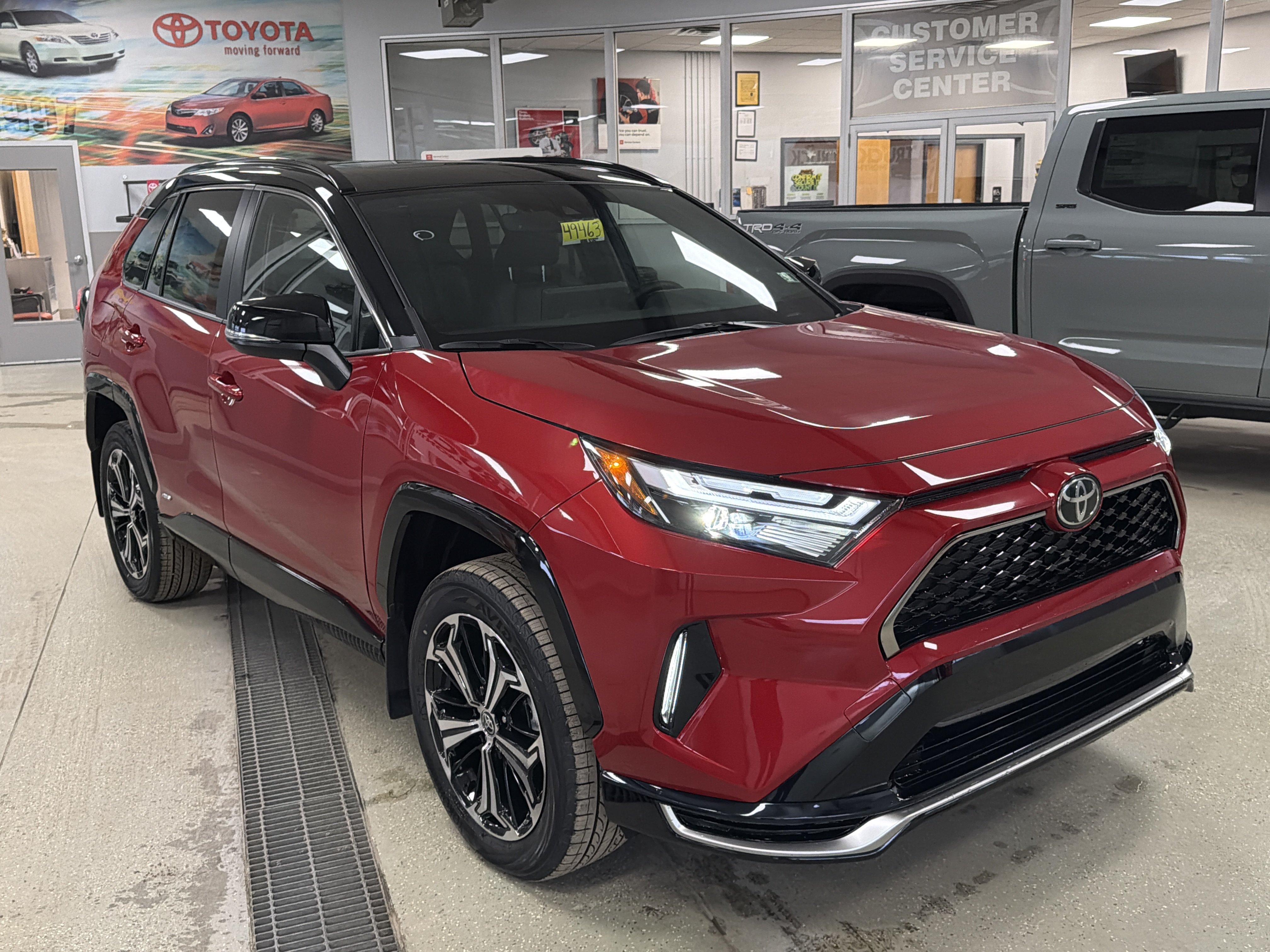 New 2025 Toyota RAV4 XSE w/ Weather Package AWD/4WD image 2