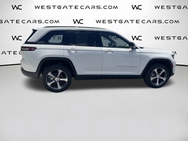 New 2024 Jeep Grand Cherokee Limited w/ Black Appearance Package image 9