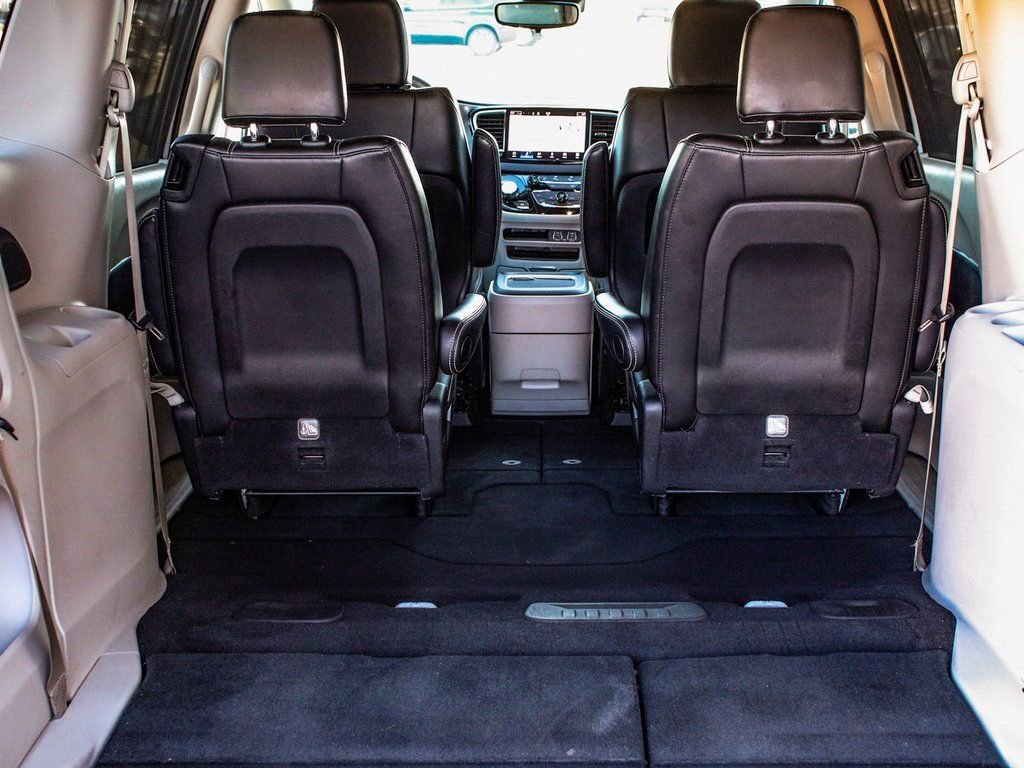 Used 2024 Chrysler Pacifica Touring-L image 46