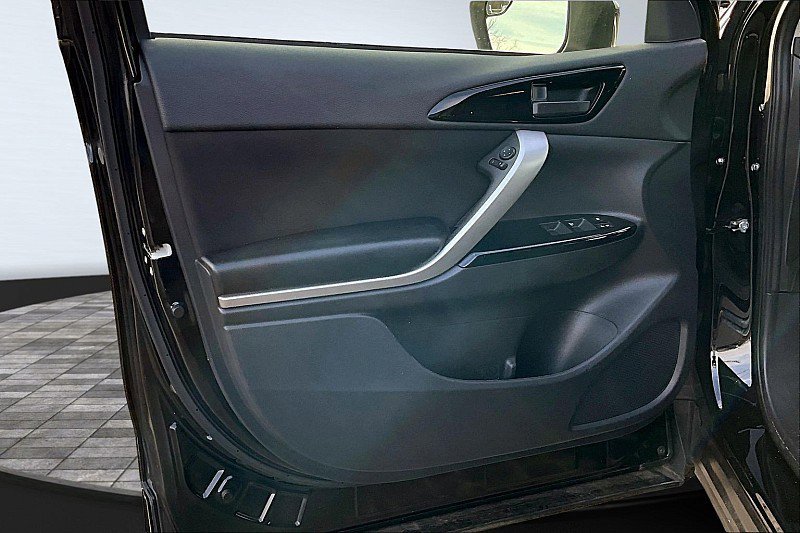 Used 2024 Mitsubishi Eclipse Cross LE image 23