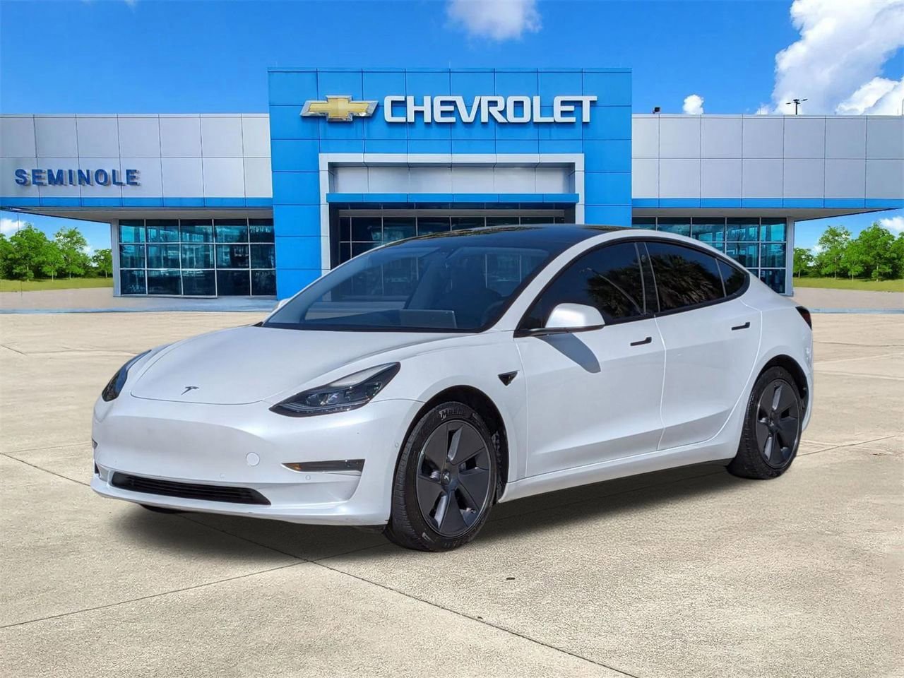 Used 2021 Tesla Model 3 Standard Range Plus RWD image 2