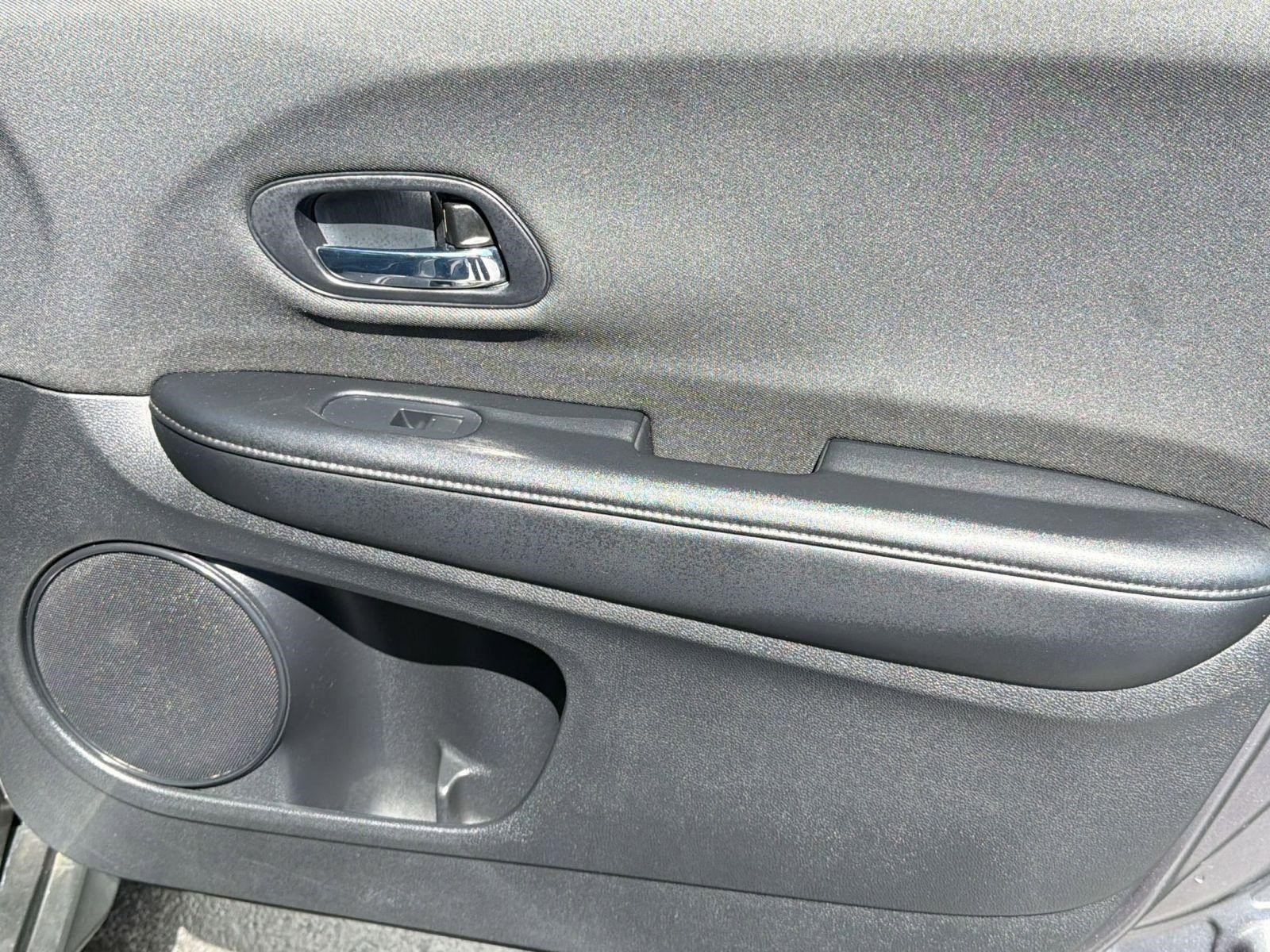 Used 2021 Honda HR-V LX image 33