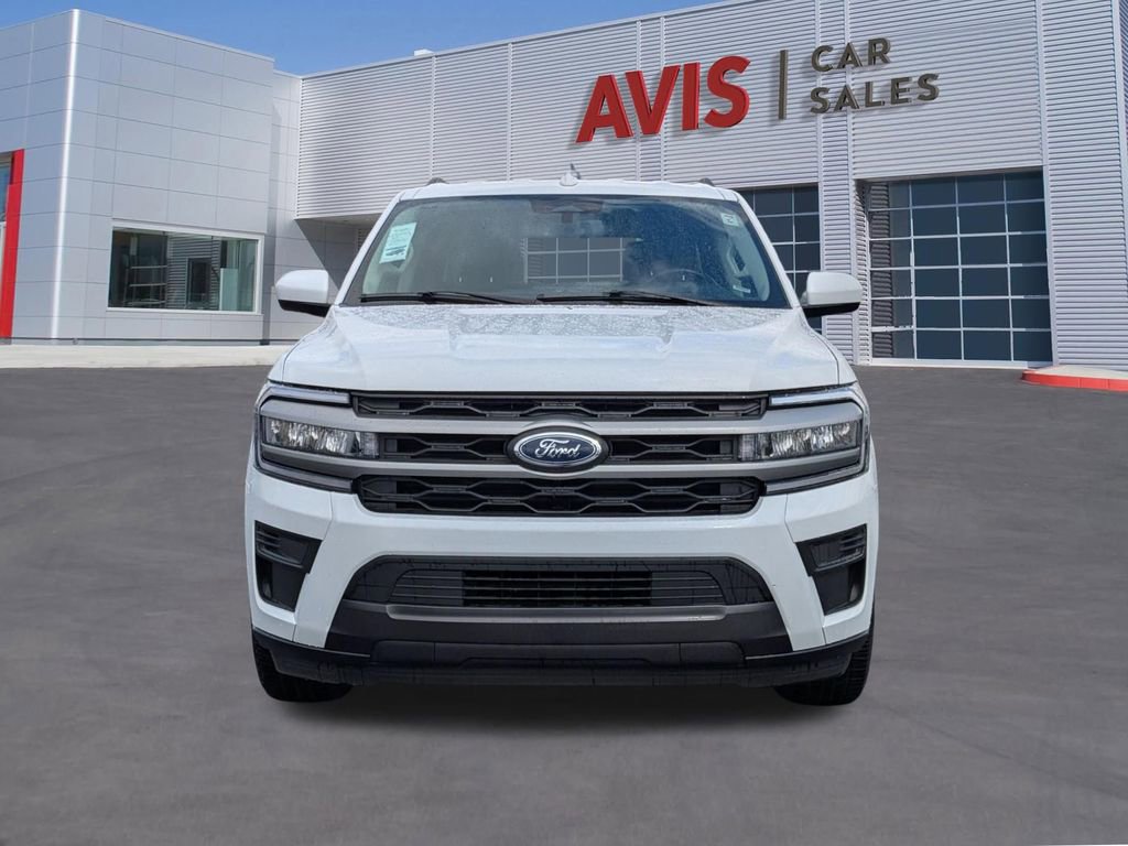 Used 2024 Ford Expedition XLT image 2