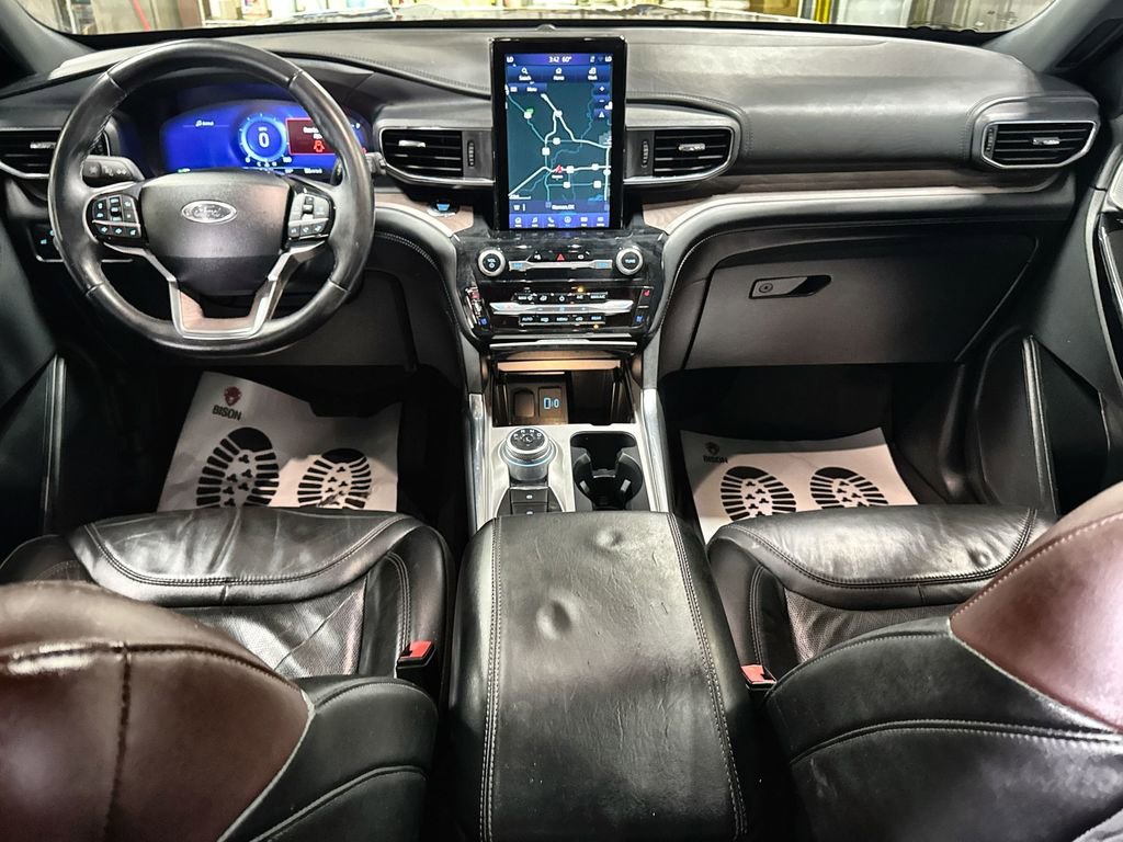 Used 2023 Ford Explorer Platinum w/ Technology Package AWD/4WD image 27