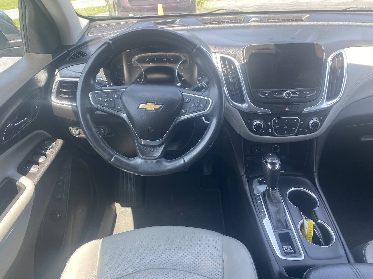 Used 2018 Chevrolet Equinox Premier AWD/4WD image 18