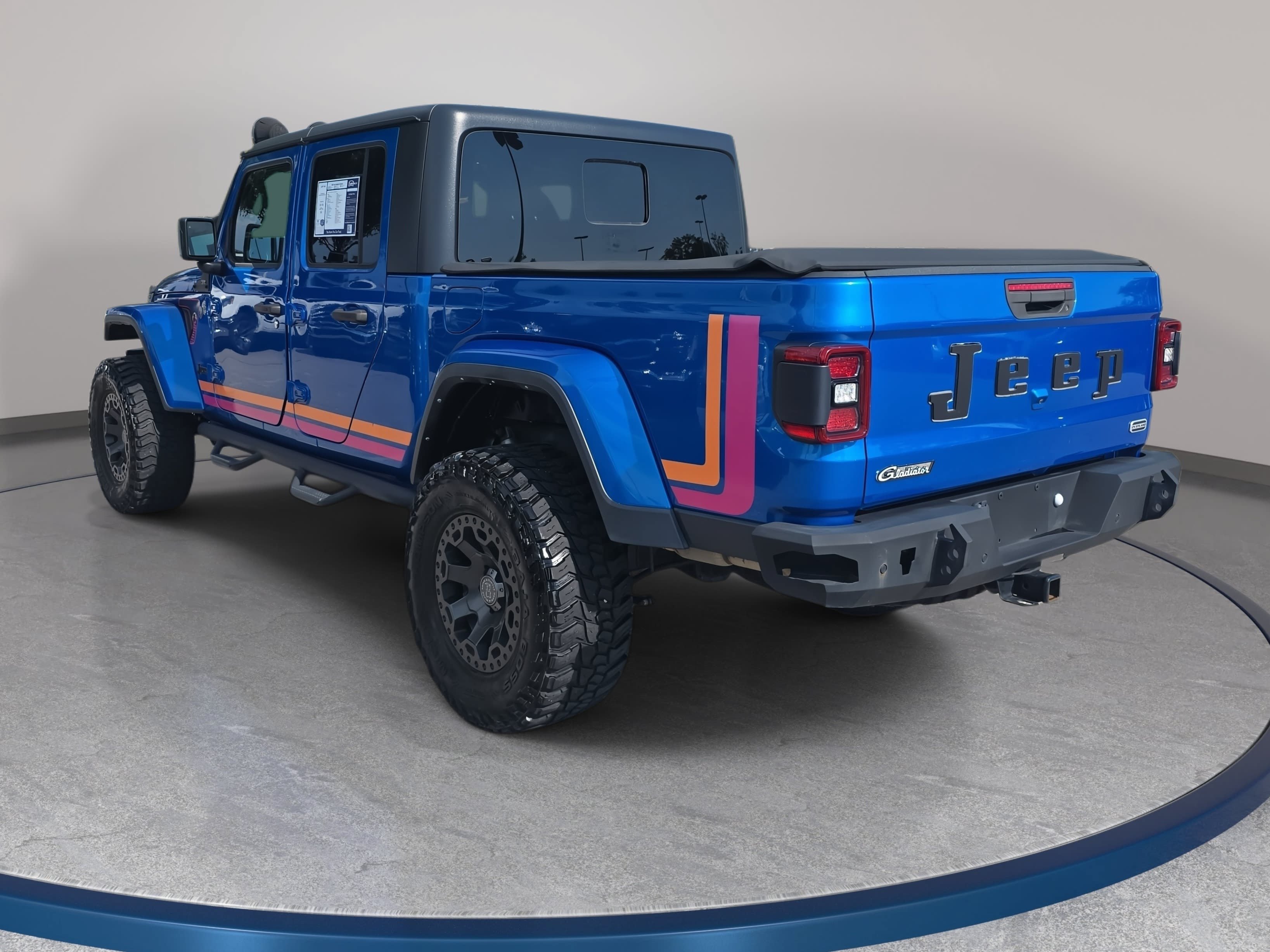 Used 2023 Jeep Gladiator Overland w/ Dual Top Group AWD/4WD image 7