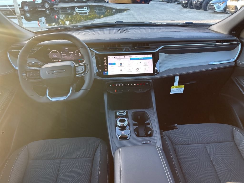 New 2026 Jeep Cherokee Laredo AWD/4WD image 32