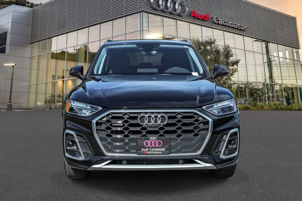 Used 2023 Audi Q5 2.0T Premium Plus w/ Premium Plus Package AWD/4WD image 2