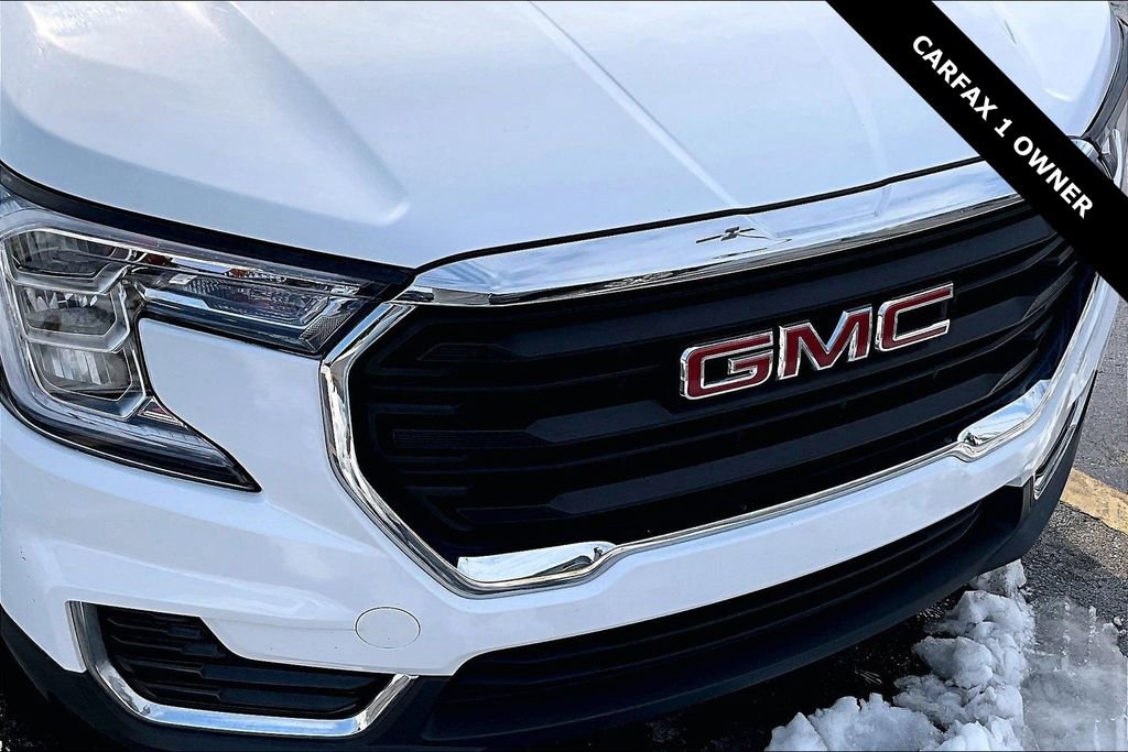 Used 2024 GMC Terrain SLE image 31