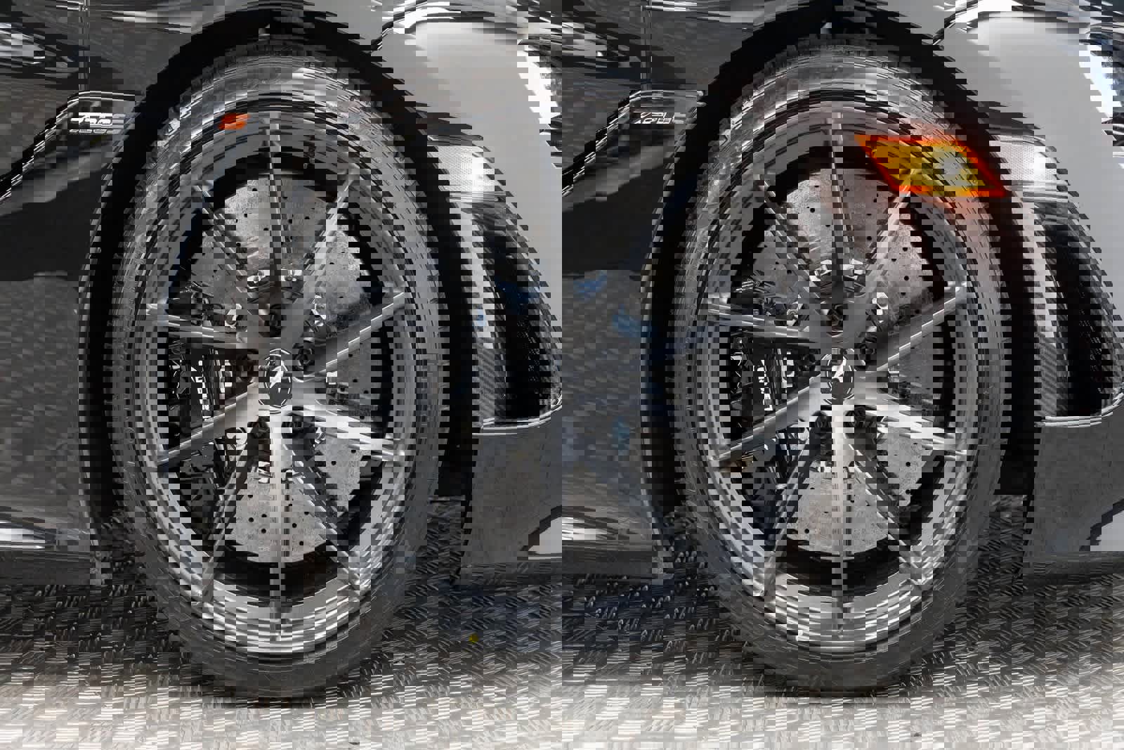 Used 2023 McLaren 720S Spider image 43