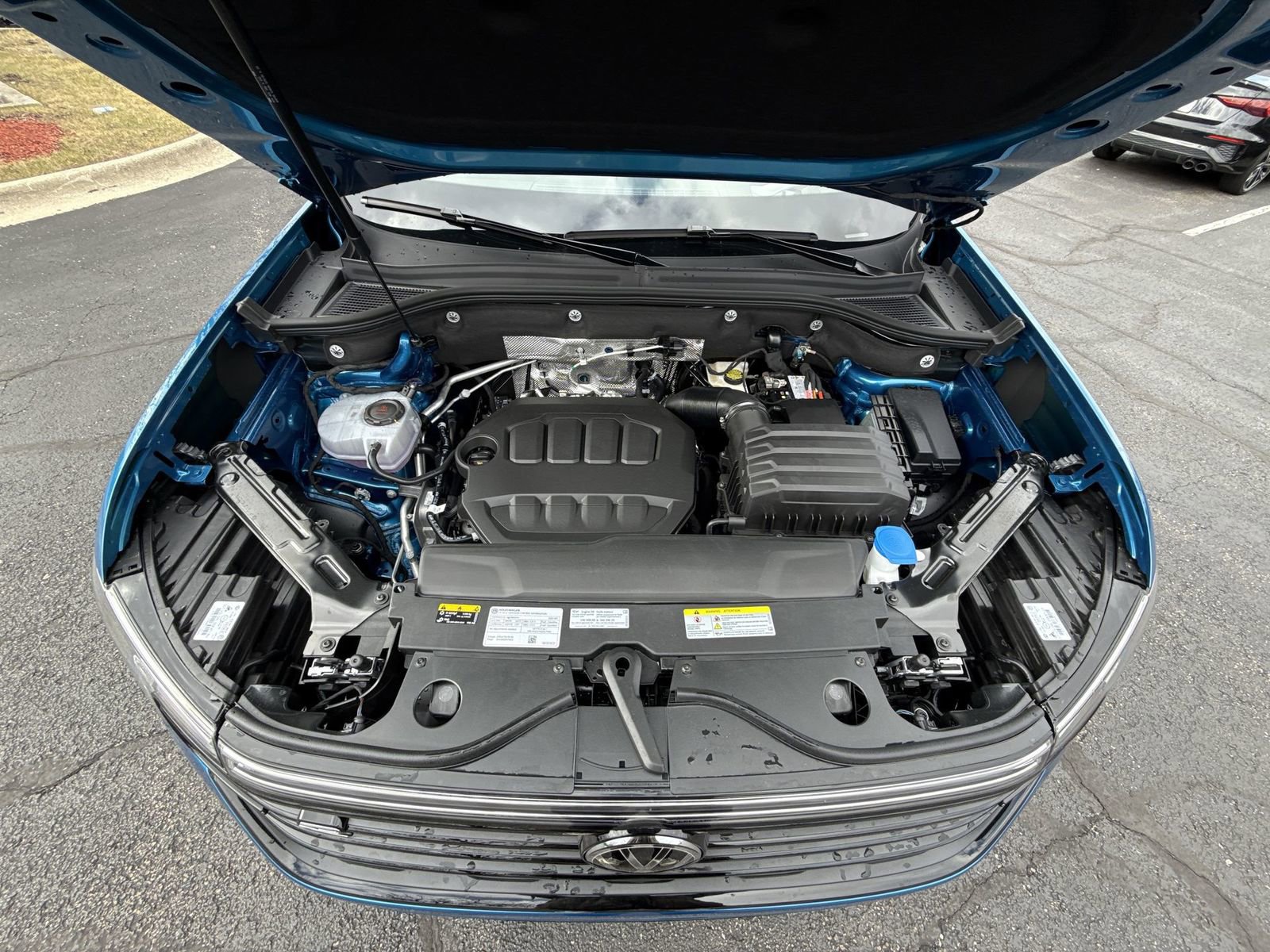 New 2025 Volkswagen Atlas Cross Sport SEL R-Line image 27