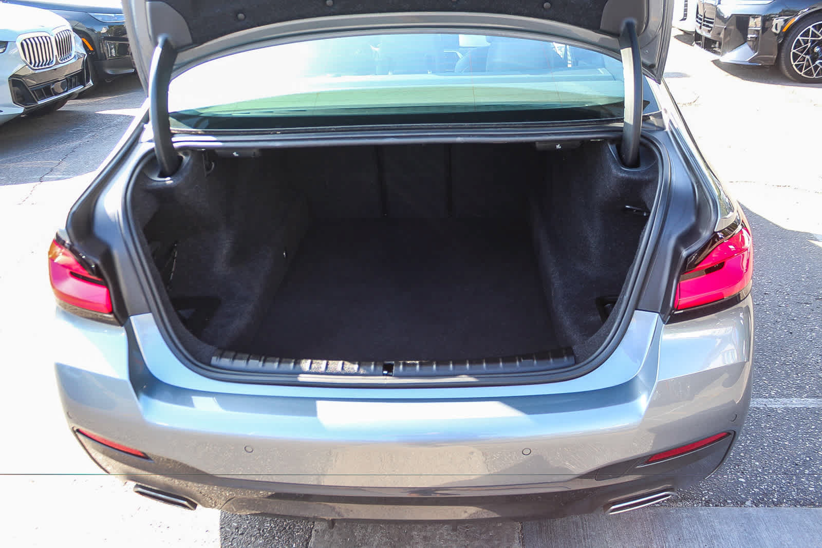 Used 2023 BMW 530i w/ M Sport Package RWD image 32