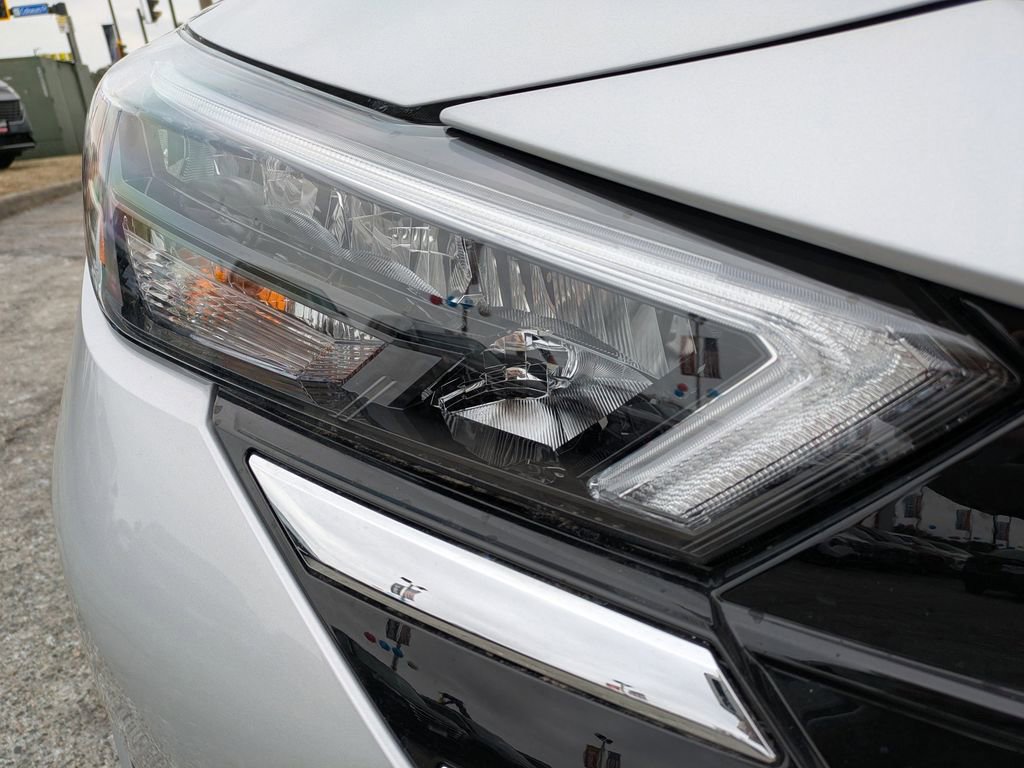 New 2025 Nissan Versa SV w/ Trunk Package image 10