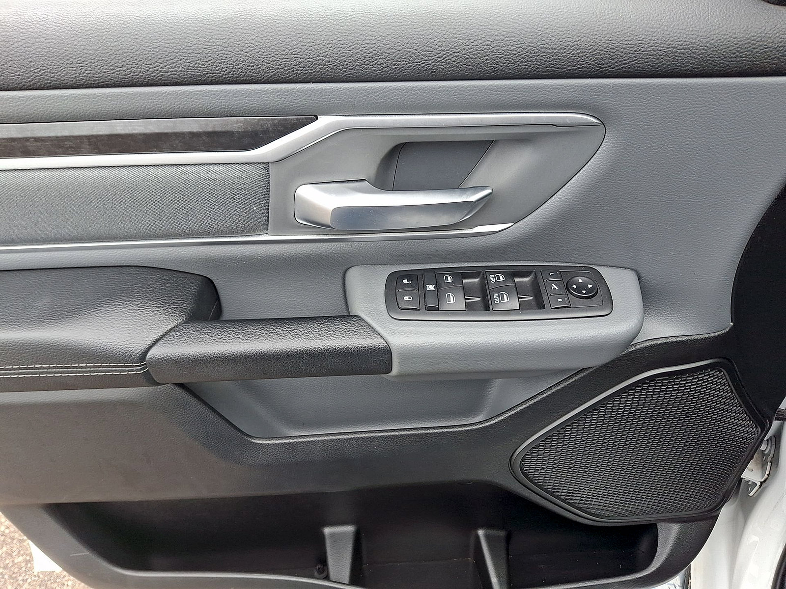 Used 2021 RAM 1500 Big Horn AWD/4WD image 10