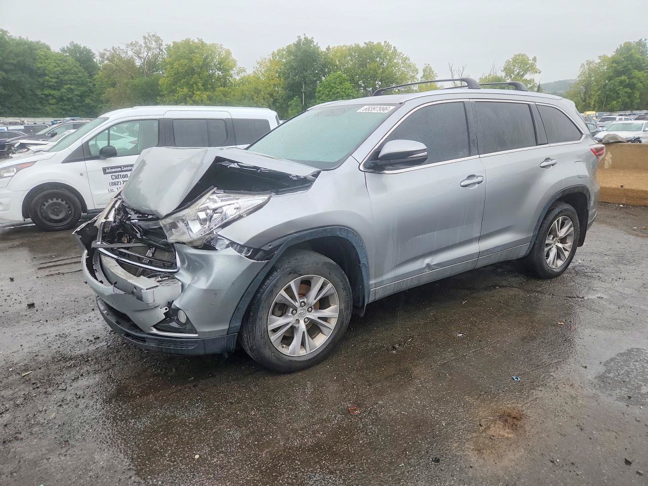 Used 2015 Toyota Highlander XLE AWD/4WD image 3
