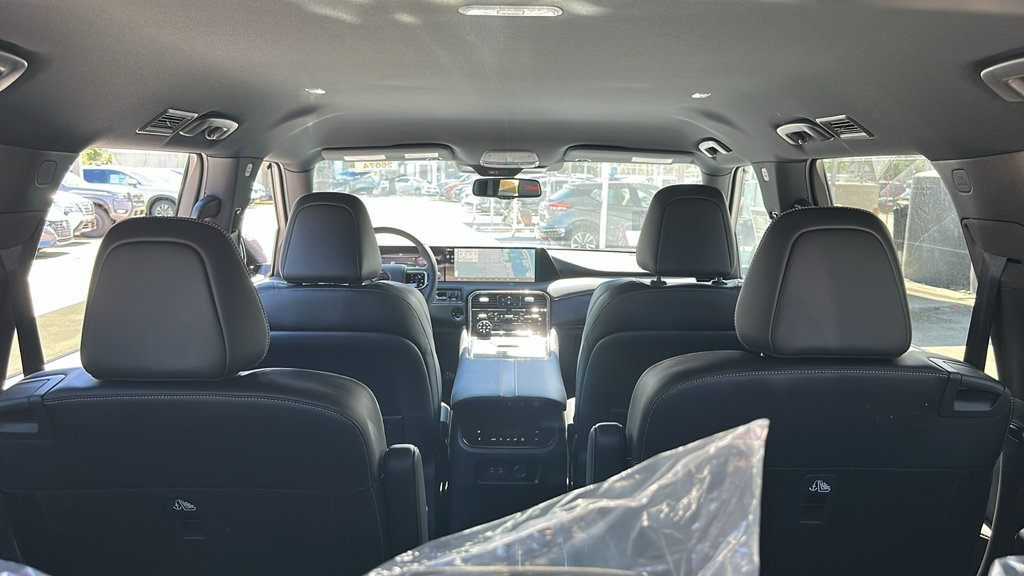 New 2026 Nissan Armada PRO-4X w/ Captain's Chari Seat Package AWD/4WD image 31