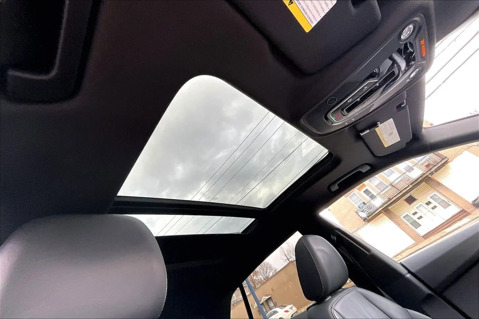 Used 2019 Audi Q8 Premium image 22