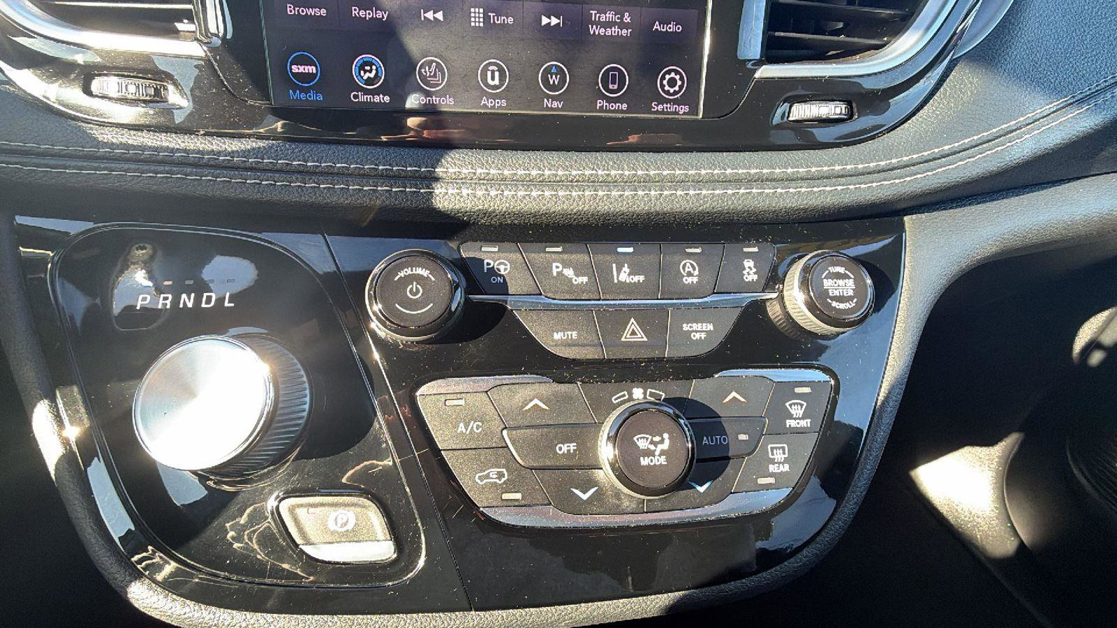 Used 2019 Chrysler Pacifica Limited w/ Advanced Safetytec Group image 12