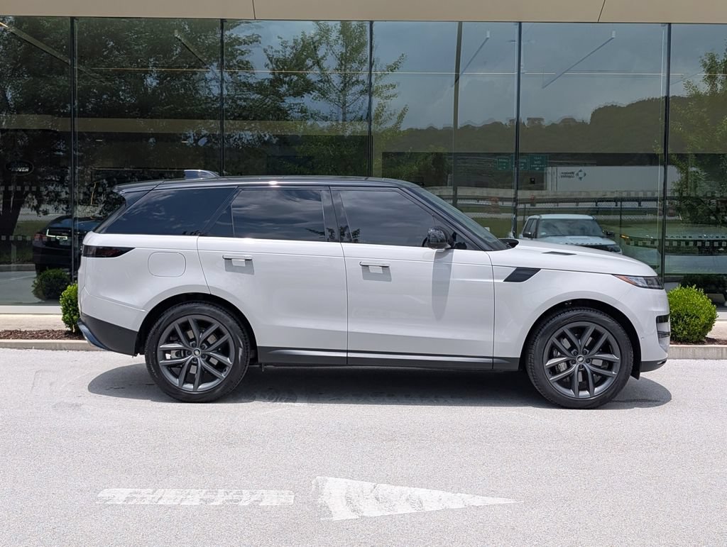 Certified 2025 Land Rover Range Rover Sport SE AWD/4WD image 7