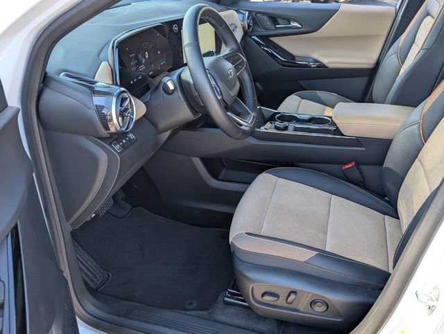 Used 2025 Chevrolet Equinox ACTIV w/ Safety and Technology Package image 8