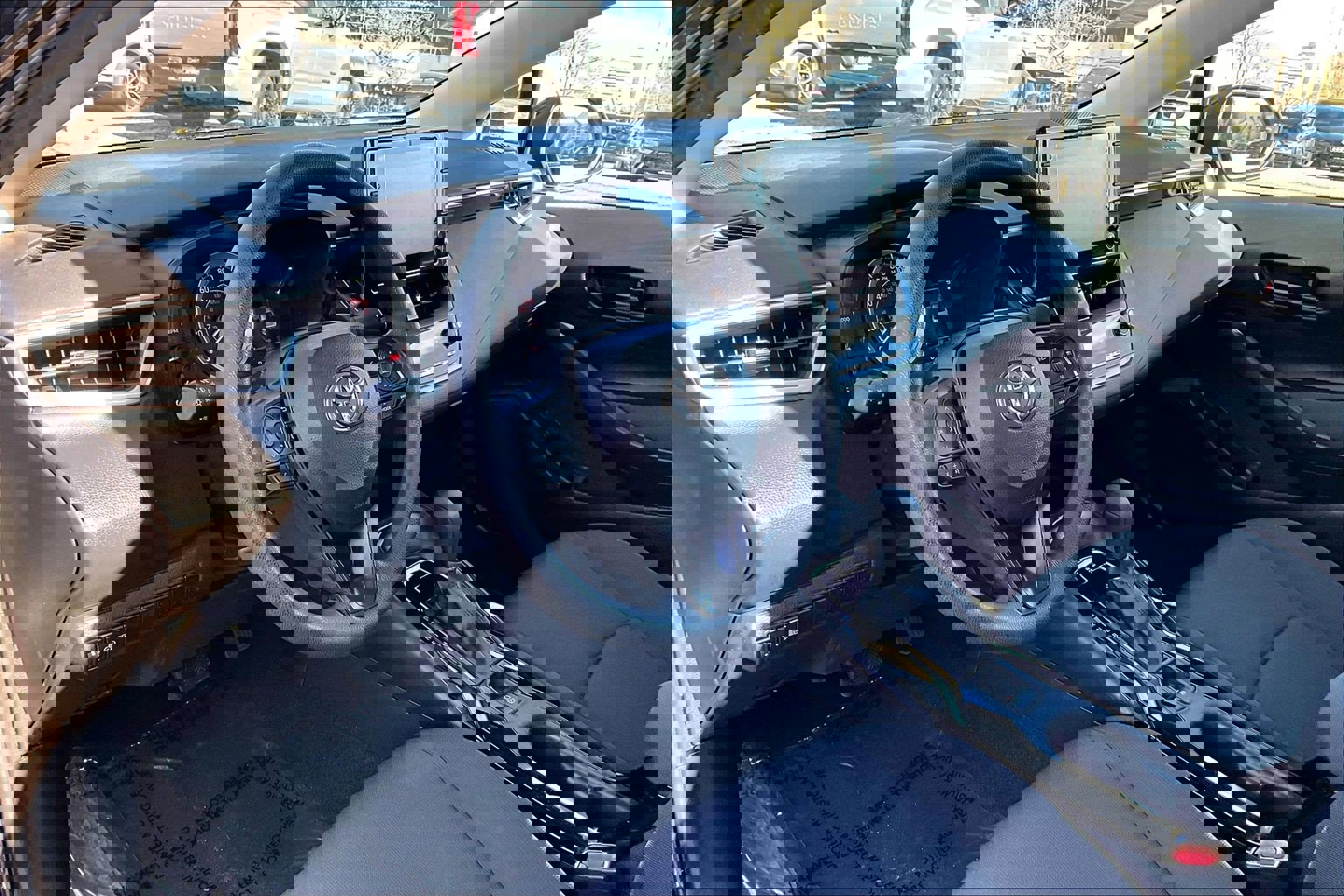 Used 2022 Toyota Corolla LE w/ LE Convenience Package image 13