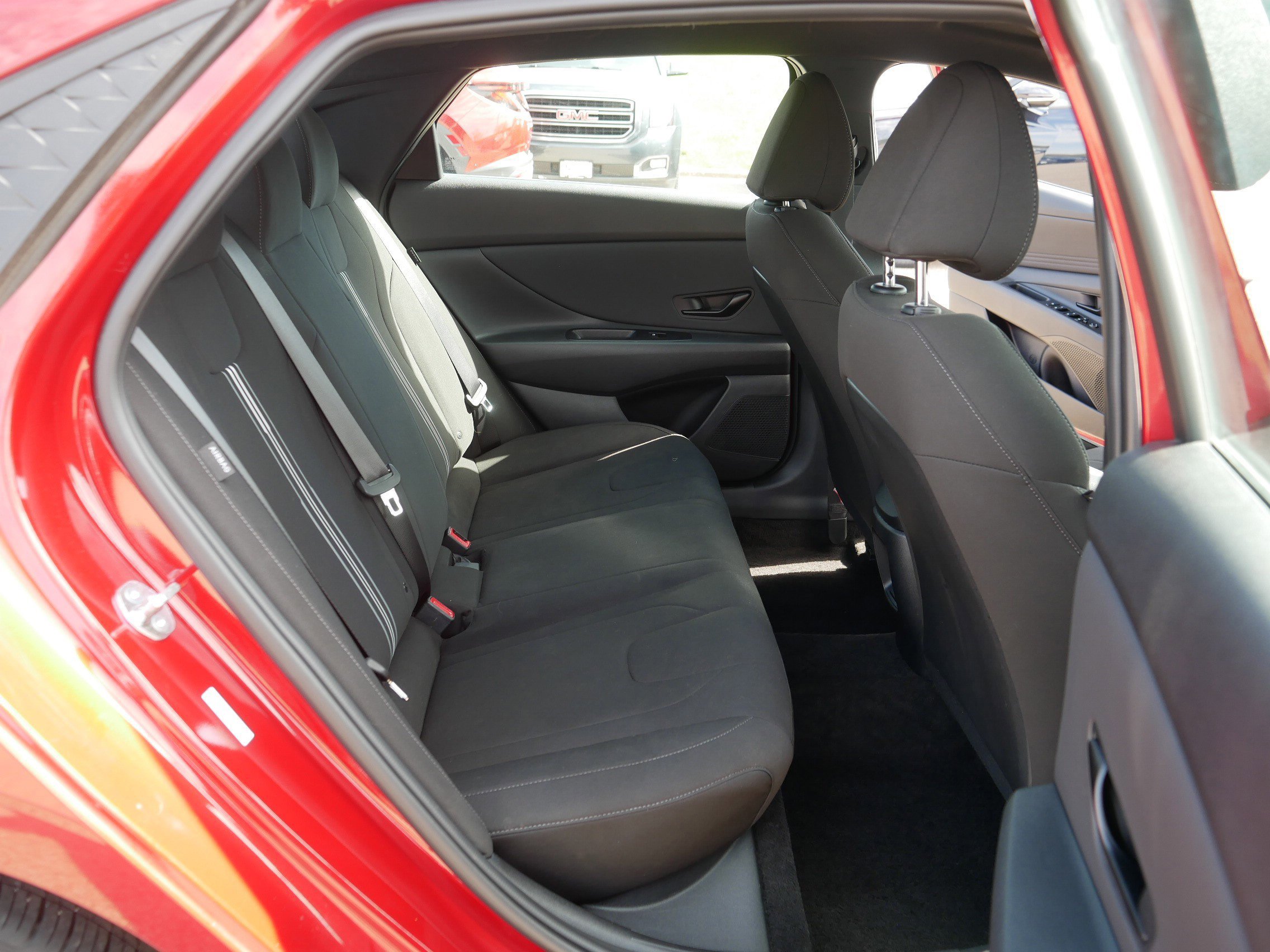 Used 2025 Hyundai Elantra Sport FWD image 18