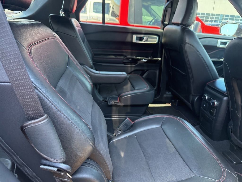 Used 2022 Ford Explorer ST-Line RWD image 7