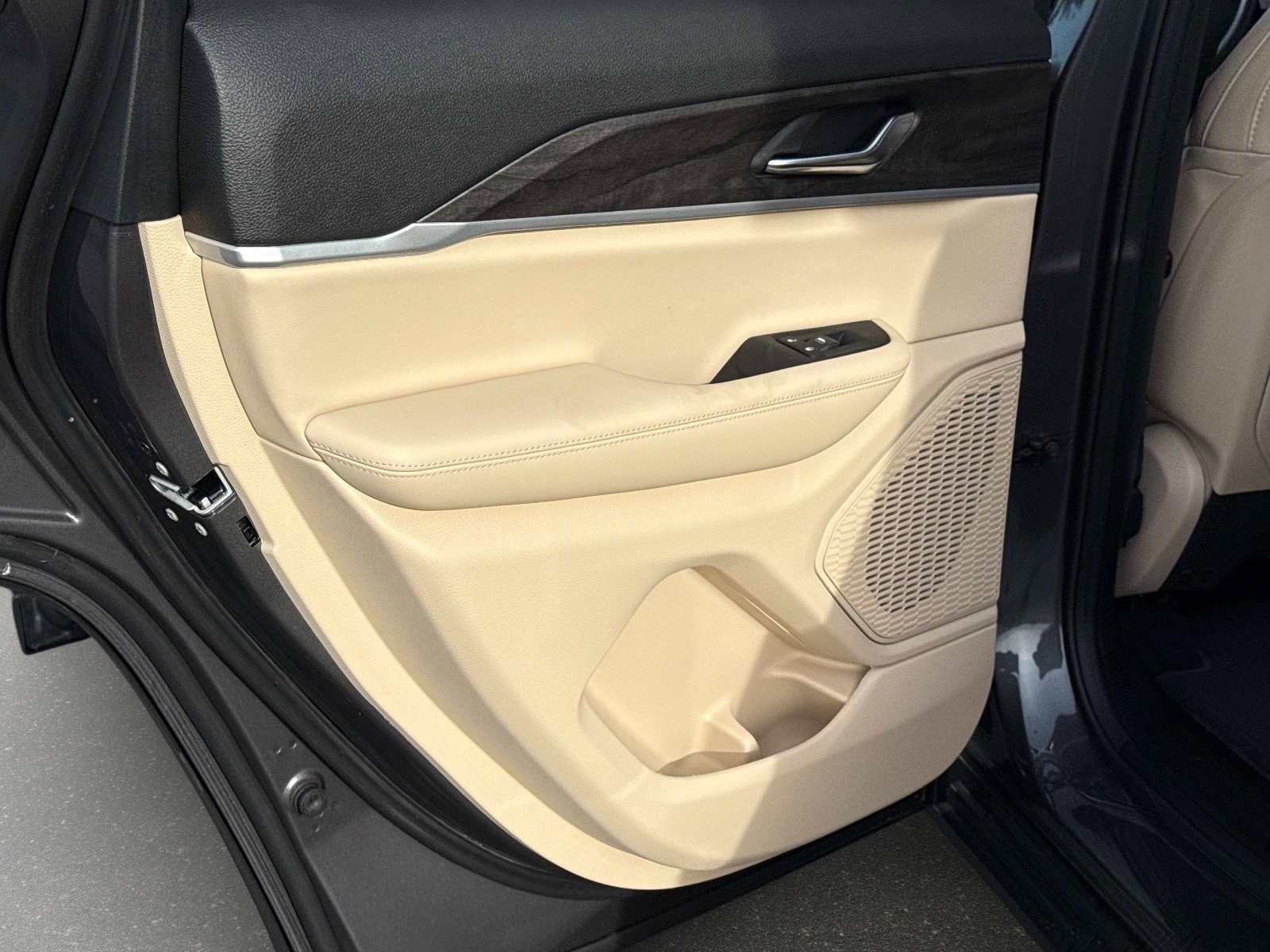 New 2025 Jeep Grand Cherokee Limited AWD/4WD image 14