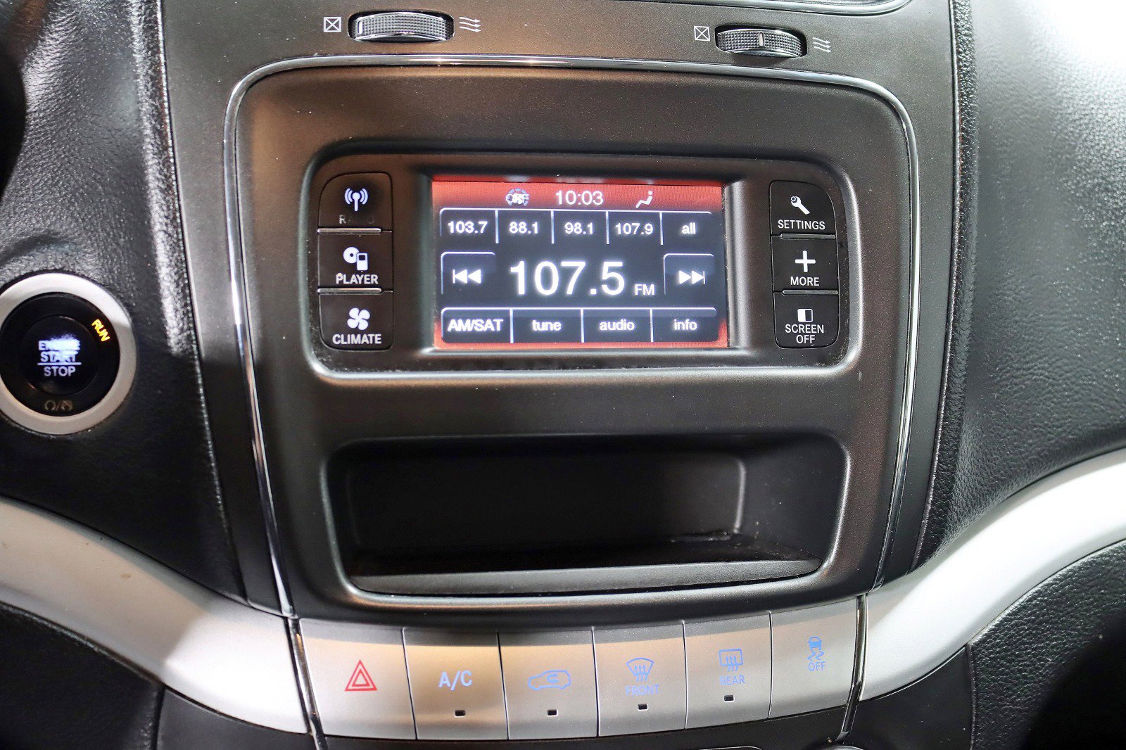 Used 2020 Dodge Journey SE w/ SE Popular Equipment Group image 17