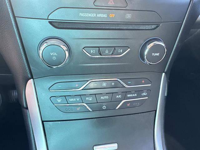 Used 2016 Ford Edge SEL w/ Equipment Group 201A image 15