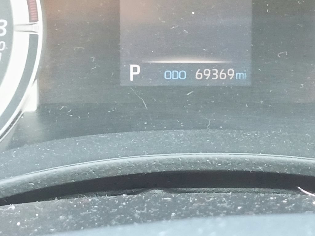 Used 2021 Toyota Highlander L FWD image 25