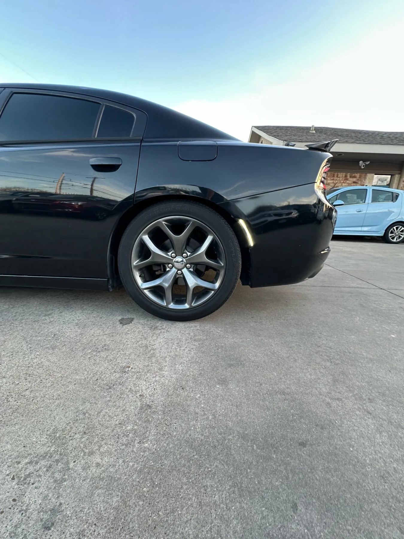 Used 2015 Dodge Charger R/T w/ Plus Group RWD image 3
