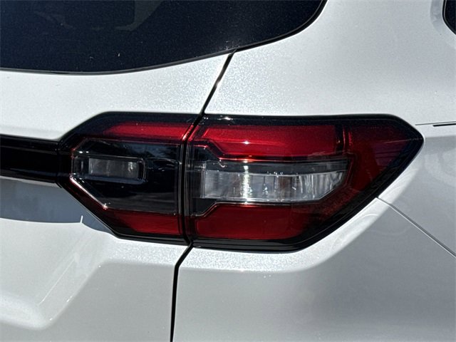 New 2025 Honda Pilot Touring image 12