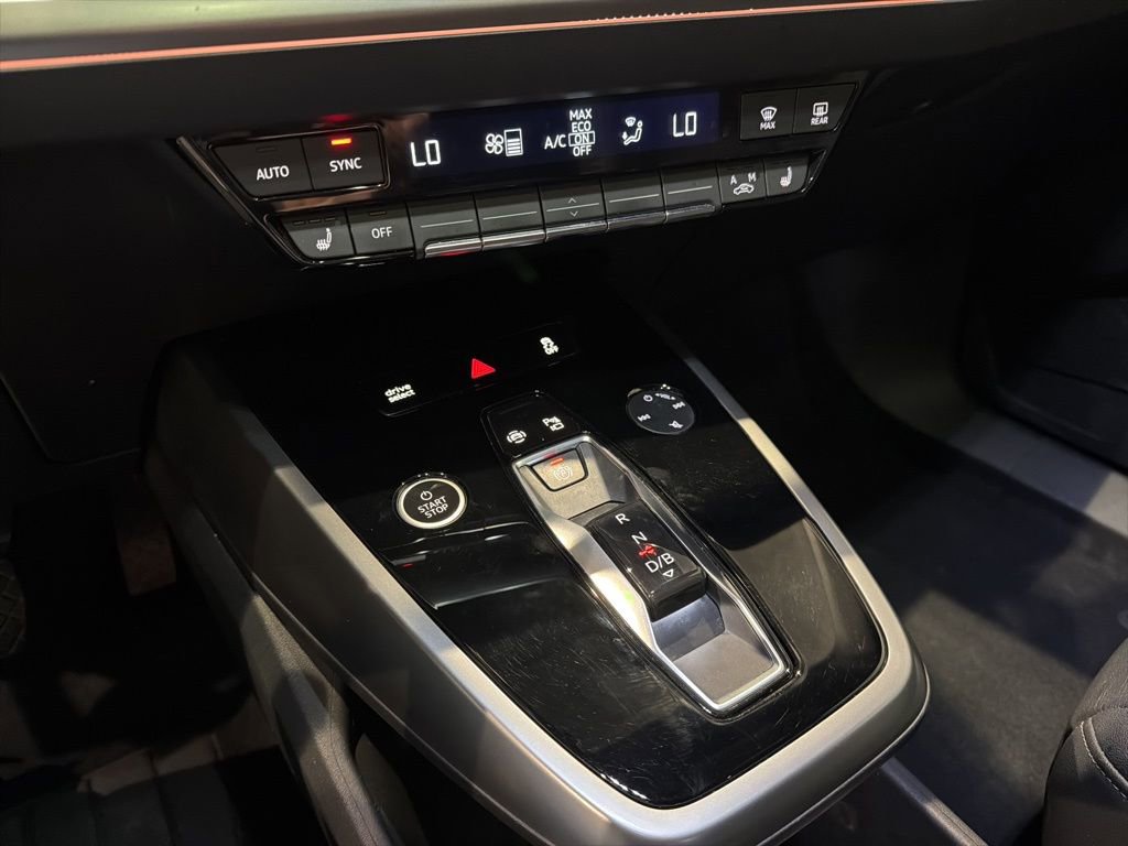 Used 2022 Audi Q4 e-tron Prestige image 13