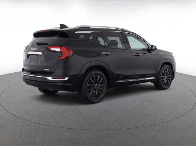 Used 2023 GMC Terrain Denali w/ Black Diamond Edition AWD/4WD image 4