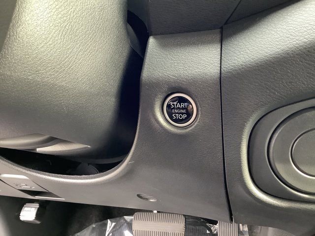 Used 2024 Nissan Frontier SV w/ Technology Package image 15