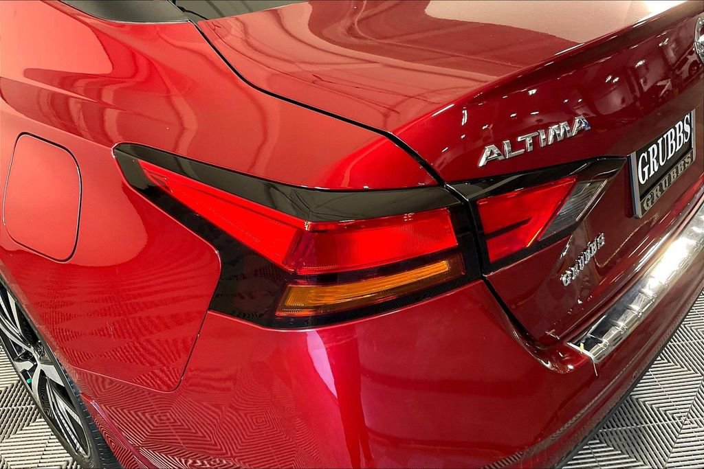 Used 2021 Nissan Altima 2.5 SR w/ SR Premium Package image 41