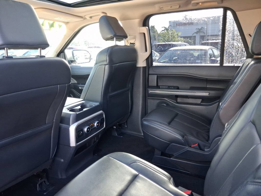 Used 2022 Ford Expedition XLT RWD image 8