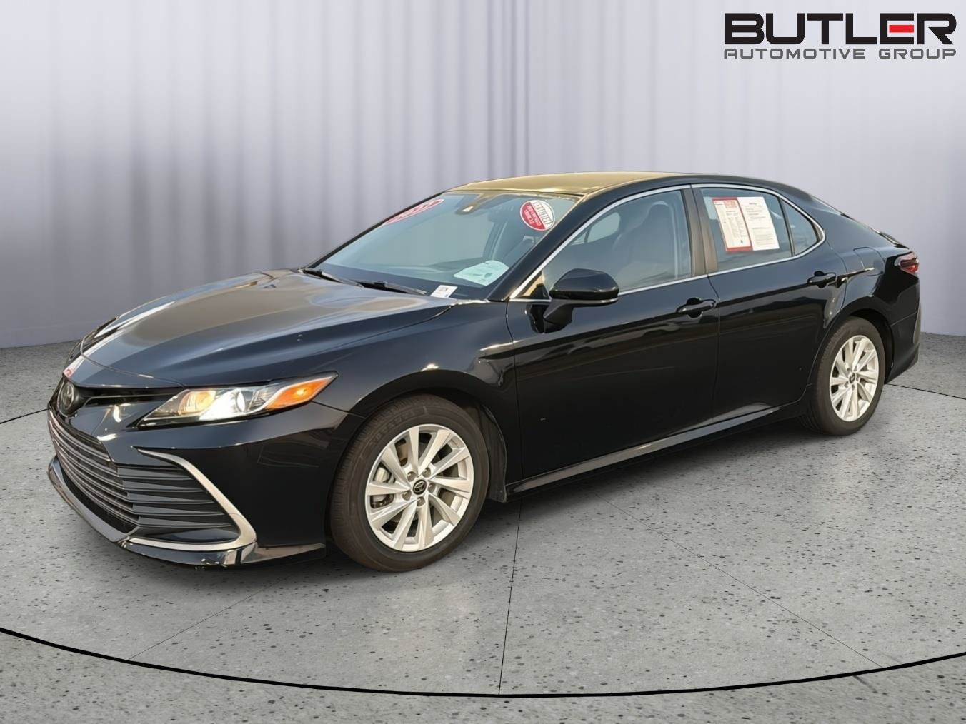 Certified 2022 Toyota Camry LE FWD image 2