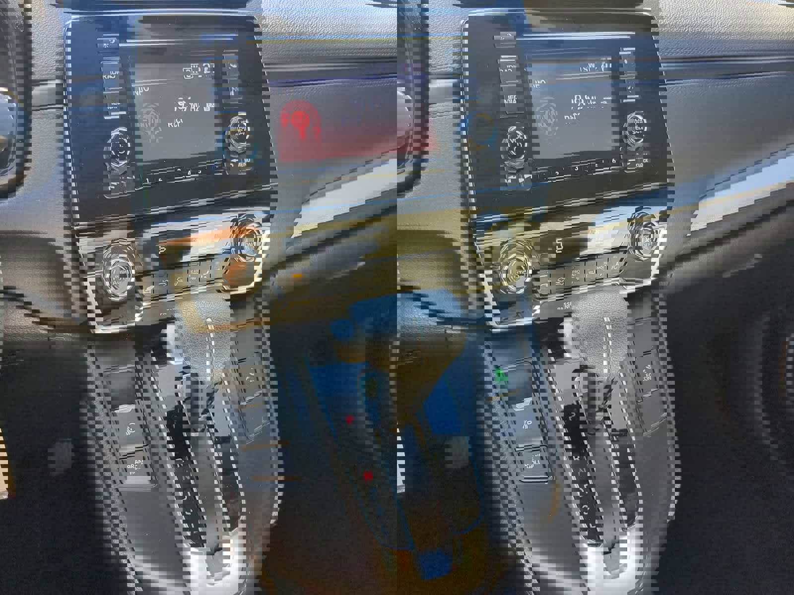 Used 2019 Honda CR-V LX image 18