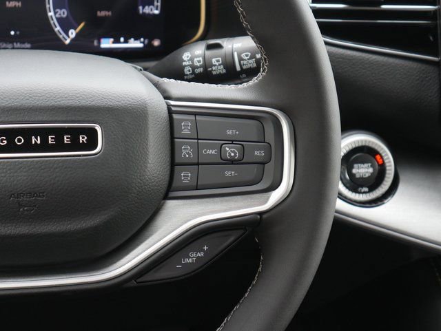 Used 2025 Jeep Wagoneer Series II AWD/4WD image 17